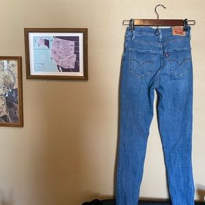 High rise Levi skinny jeans